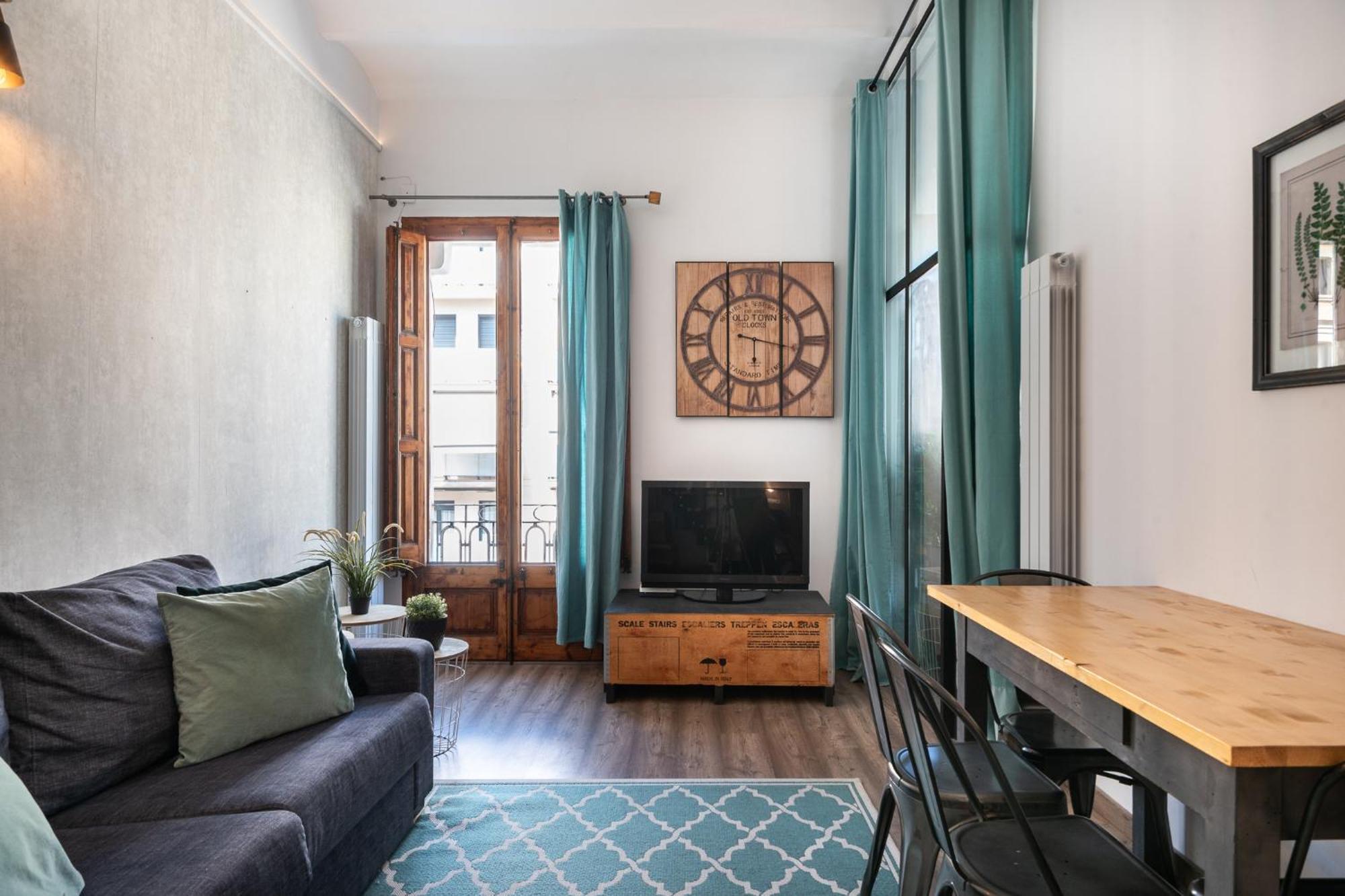 Beautiful Renovated Loft Minutes From The Beach برشلونة المظهر الخارجي الصورة
