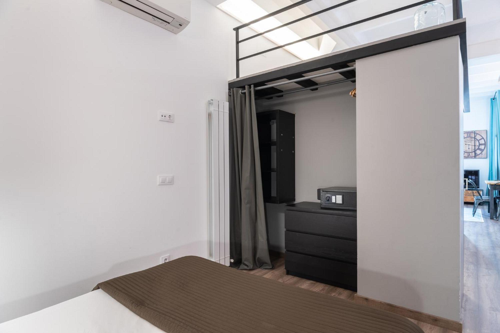 Beautiful Renovated Loft Minutes From The Beach برشلونة المظهر الخارجي الصورة