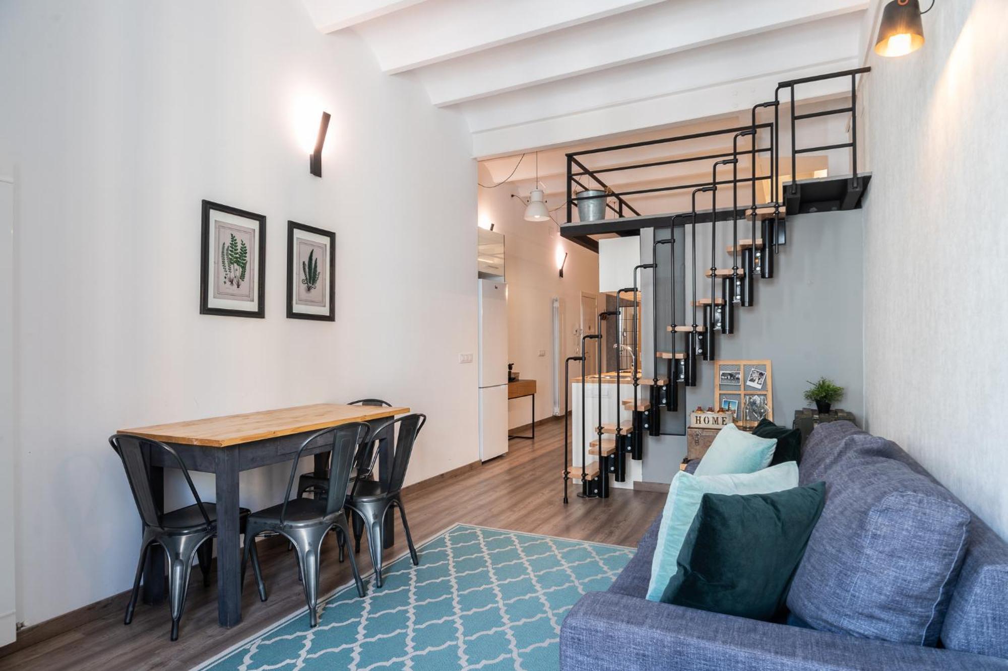Beautiful Renovated Loft Minutes From The Beach برشلونة المظهر الخارجي الصورة